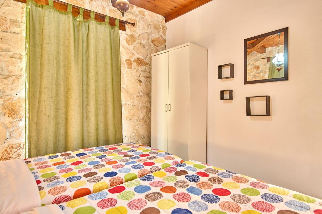 Gerakas Stone House Villa Vasilikí Esterno foto